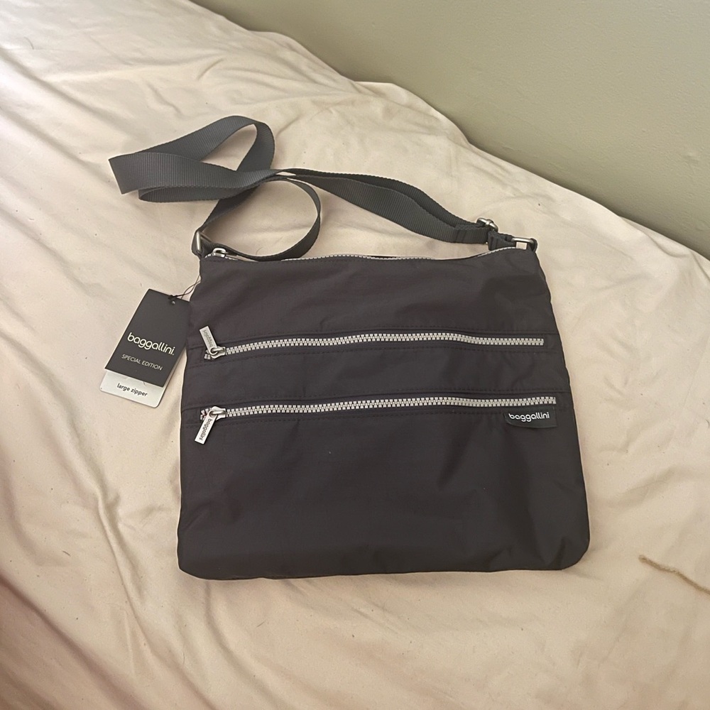 Baggallini Large Zipper Crossbody Bag